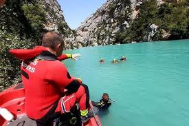 Discover the perfect place to camp. Alpes De Haute Provence Un Homme Retrouve Mort Dans Le Lac De Sainte Croix