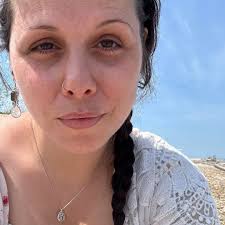 Just a little late getting started tonight but Olivia and kenzyandolivia ,  Roger and Emory are setting up for a good show