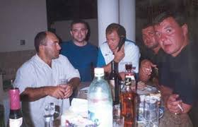 Там находился довольно неплохой по тем временам стадион, где у детей, была возможность заниматься в различных секциях, в том числе и в футбольной. Tishenko Byl Obyavlen V Rozysk Sluga Naroda Novosti Kieva