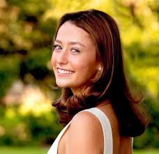 Melynda Kathleen “Mandy” Beeson was born in Conroe, Texas, to parents,  Gearld Wayne Pruett and Joyce Julaine Emmons Pruett. She went to her  Heavenly Home