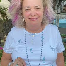 Tracy Tighe (@tracytighe.thestylist) • Instagram photos and videos