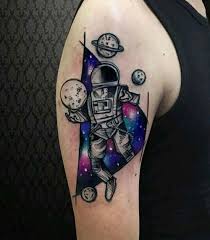 Erkek Ust Kol Astronot Dovmesi Man Upper Arm Astronaut Tattoo Kotu Dovmeler Astronot Dovme Dovme Tasarimlari