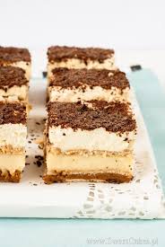 No Bake Cake With Layers Of Graham Crackers Custard Pudding And Caramel Topped With Grated Chocolate Caramel Topping Dessert Recipes No Bake Cake