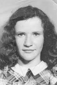 Earlene Humphries's Instagram, Twitter & Facebook