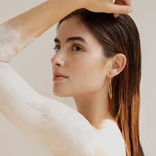 CLARA Large golden hoop oval earrings