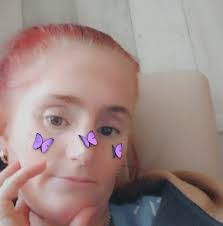 Anyone know how cat this it please x It at my friend's back garden In box  me