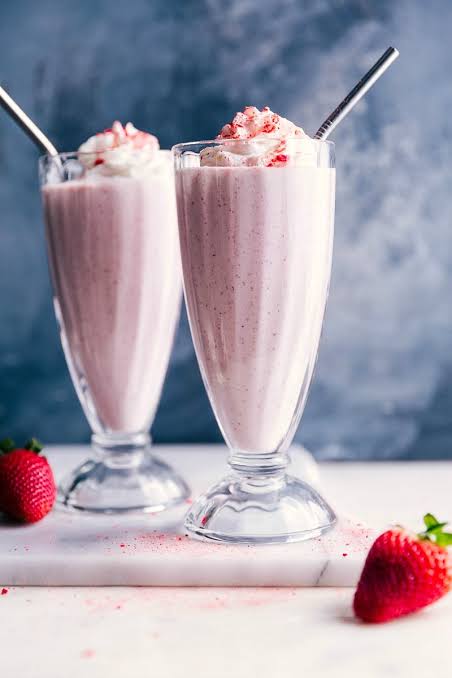 Strawberry milk shake 