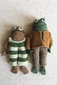 Friends bowl cozy friends tv show microwavable soup bowl holders reversible heat bowls protectors friends reunion gifts set of 2 housewarming gift friends tv show gifts 4.8 out of 5 stars 27 $13.59 $ 13. People Can T Get Enough Of These Knitted Frog And Toad Plushies Created By Knitter Kristina Mcgowan Bored Panda