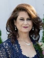 Beverly Roy's Instagram, Twitter & Facebook