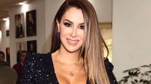 Ninel conde y giovanni medina comenzaron su romance en 2013 (foto: Ninel Conde A Punto De Quedarse Sin Nariz Le Llueven Criticas De Sus Fans Se Le Ve Super Chiquita El Heraldo De Mexico