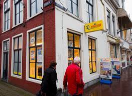 In een interne mededeling aan de leden wordt gemeld dat johan bakker van bakker reizen zelf het faillissement heeft aangevraagd. 7lc6nppa23p9ym