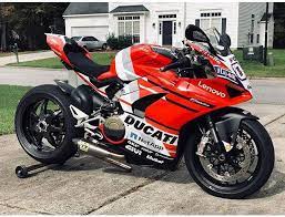Panigale Shared By Motorcycle Clothing Two Up Bikes Www Twoupbikes Co Uk Motorcycleclothing Rayven Rayvenclot Ducati Ducati Motorcycles Ducati Motorbike