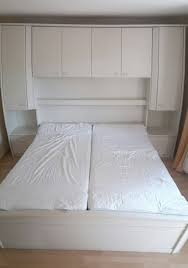 Ein bettüberbau bietet als luftiges offenes regal oder als geschlossener schrank wertvollen. Doppelbett 180 200 Massivholz Mit Uberbau In 64354 Reinheim Fur 80 00 Zum Verkauf Shpock De