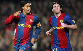 Ronaldinho released from paraguay detention after five months: Ronaldinho And Messi A Lethal Combination