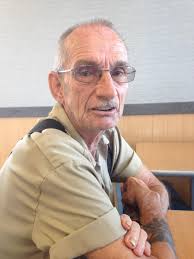 Can you edit photos to add men with angel wings?