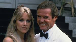 Tanya roberts, star of charlie's angels and james bond, has died at the age of 65. Aoi98kl2michhm