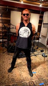 Dan Kidney and the Pulsations