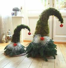 Pin Von Erika Hirschbeck Auf Christmas Trees Weihnachtsdekoration Weihnachtsdeko Aussen Basteln Weihnachten