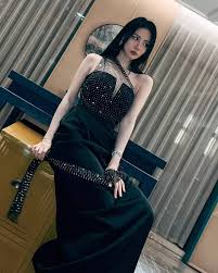 前「星夢一姐」菊梓喬加盟星演國際與恩師何哲圖再度合作