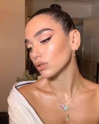 Aime Munoz's Instagram, Twitter & Facebook