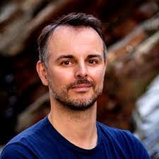 Renato Fernandez's Instagram, Twitter & Facebook