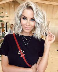 21 Splendid Medium Length Hairstyles For Thick Hair Page 4 Of 5 Latest Fashion Trends For Woman Thick Hair Styles Medium Length Hair Styles Short Hair Styles