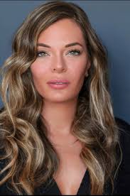 Nicole Drew's Instagram, Twitter & Facebook