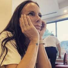 Tina Minard's Instagram, Twitter & Facebook