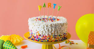 Ada perencanaan khusus juga yang dibuat untuk memberikan ucapan tersebut, biasanya ditambahkan dengan pembawaan kue ulang tahun. 5 Inspirasi Kue Ulang Tahun Anak Perempuan Popmama Com