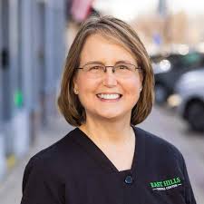 We were lucky enough to get to celebrate Jeanette this week for her  40…FORTY…year work anniversary at East Hills Dental Center! 🤩 We are  beyond grateful for her hard work, dedication and