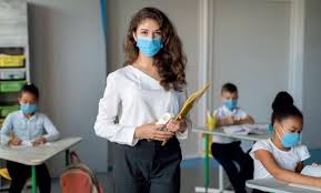 A vida escolar será parte integral na vida da criança até sua chegada na vida adulta, veja como trabalhar o tema volta às aulas com seus alunos! Wluk3hpc1slgm