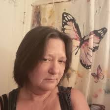 be CV bk.2025-R Divorced women still carry their ex-husband's last name...  name...Why Why