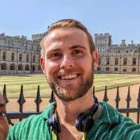 Caroline Bardwell's Instagram, Twitter & Facebook