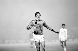Een Wonderkind Maar Ook Een Zorgenkind Nieuwe Biografie Over Voetbalicoon Johan Cruijff De Morgen