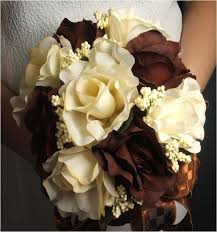 Grey or brown colors is in trends and widely used in both rustic wedding bouquets & rustic wedding invitations. Blue And Brown Wedding Bouquets Google Images Rustikale Hochzeitsblumen Hochzeitsdeko Hochzeitsgestecke
