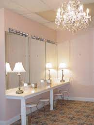 Pin By Hana Mahatmayanti On The Bridal Lounge Ideas Bridal Dressing Room Bridal Room Decor Brides Room