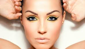 makeup tips that suits yellow dress