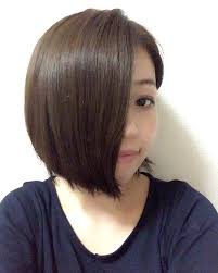 sakiko taguchiさんはinstagramを利用しています 2ヶ月ぶりの美容室 カラーはアッシュのレベル10 前髪ながっ けど顔がいい感じに隠せるからすっぴんの日も安心 重たく見えるから次回はカットしたいなー ショート アッシュ イルミナカラー ブロッサム