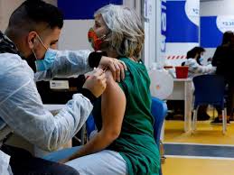 Eine entgleiste immunreaktion könne somit dazu führen, dass es zu entzündlichen prozessen. Vereinzelte Falle In Israel Herzmuskelentzundungen Nach Comirnaty Impfung Biontech Chef Reagiert Svz De