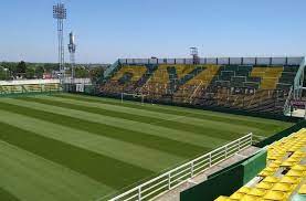 Defensa y justicia y independiente del valle se enfrentaron por el grupo a de la copa libertadores en el estadio norberto tito tomaghello. Asi Esta El Campo De Juego Para Defensa Y Justicia Colon Sin Mordaza