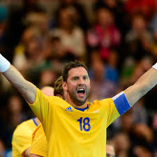 Wer zuerst drei goldgelbe wolkenkristalle ergattern kann, gewinnt den funkelbunten. Schwedens Handball Nationalteam Verzichtet Auf Regenbogen Kapitansbinde