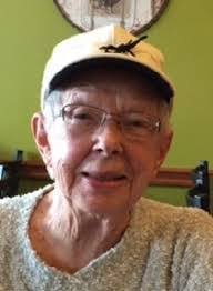 Lindsey Derhammer's Instagram, Twitter & Facebook