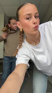 Fashion Inspiration with Ashley and Goldie