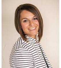 Amanda Dransfield's Instagram, Twitter & Facebook