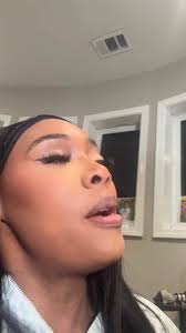 Yandy Smith's Makeup Artist Claims She's Trying to Look Like a Drag Queen! 