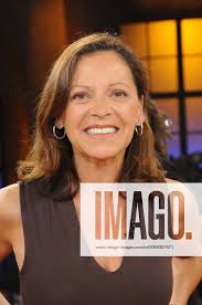 Angela Roy ist eine deutsche Schauspielerin. Kölner Treff AZ 03.07.2009  Ausstrahlung 17.07.2009 WDR