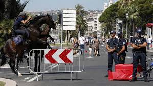 Familiile care nu stiu nimic de cei dragi sunt disperate. Polemici Si Noi RevelaÅ£ii Despre Atentatul De La Nisa Rfi Mobile