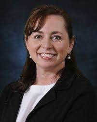 Lisa Paquette's Instagram, Twitter & Facebook