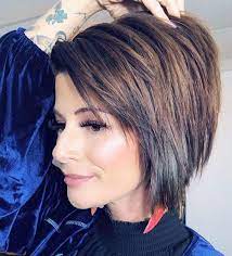 There aren't many haircuts for short hair, which could add volume and make them interesting. 10 Neue Ideen Kurzhaarschnitte Fur Dickes Haar 2020 Frisuren Haare Haarschnit Short Hairstyles For Thick Hair Short Hair With Layers Haircut For Thick Hair