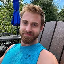 Tim Boardman's Instagram, Twitter & Facebook